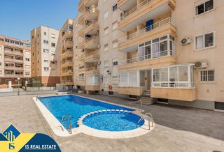 Apartamento en Centro - Muelle Pesquero. Apartamento con piscina comunitaria en la provincia de alicante,