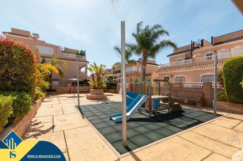 Foto a139a8ba-3115-4fd3-86dc-d262847dab9b. Pis amb aparcament piscina a La Zenia Orihuela