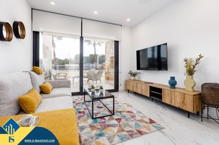 Maison à Rojales. Bungalow con piscina comunitaria, en la provincia de alicante, e