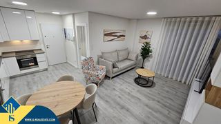 Dachwohnung in La Zenia. Ático con piscina comunitaria, en la provincia de alicante, en o