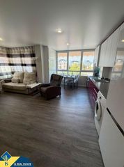 Apartament a Avenida Habaneras - Curva de Palangre. Apartamento reformado con terraza, en la provincia de alicante,