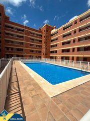 Apartament a Playa de los Náufragos. Apartamento con piscina comunitaria, en la provincia de alicante
