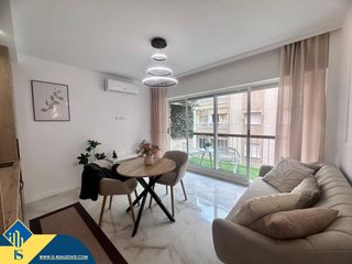 Pis a Las Piscinas Naturales. Apartamento con piscina comunitaria, en la provincia de alicante