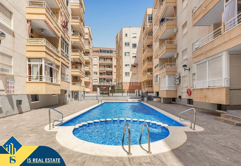 Foto 8d051a84-aee5-4247-b4bc-6912ddf301af. Àtic amb calefacció aparcament piscina a Las Piscinas Naturales Torrevieja