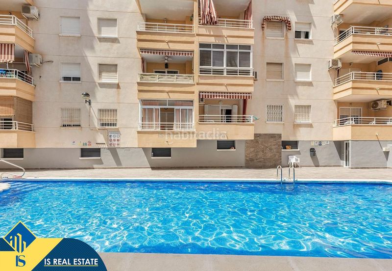 Foto e87b6b7d-0117-479f-a15b-ce453b7bc822. Àtic amb calefacció aparcament piscina a Las Piscinas Naturales Torrevieja