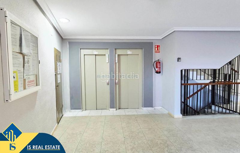 Foto d91a3fed-d34d-4e59-b538-a3bd98f68db9. Estudi amb calefacció aparcament piscina a Antonio Machado Torrevieja