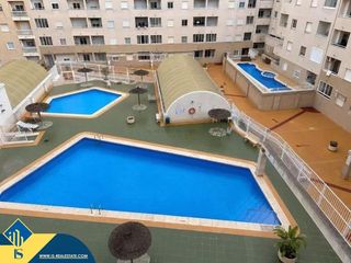 Piso en El Molino. Apartamento con piscina comunitaria, en la provincia de alicante