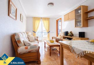 Apartament a Parque de las Naciones. Apartamento con terraza en la provincia de alicante, en torrevie