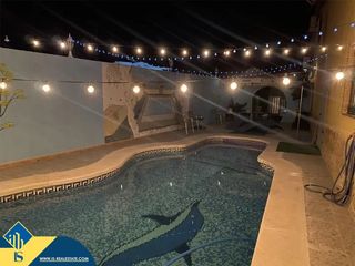 Chalet in Redován. Villa con piscina privada, en la provincia de alicante, en orihu