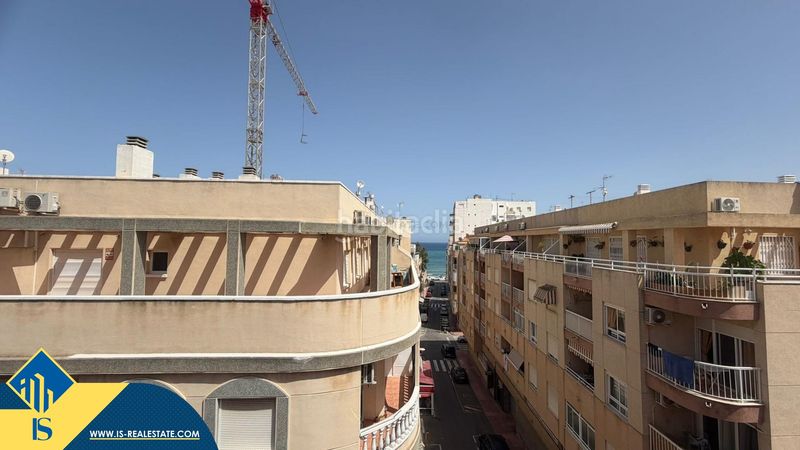 Foto 6ec7bbe4-ddd5-40b3-bd09-ac864ebab6a4. Àtic a Zona Playa de los Locos Torrevieja