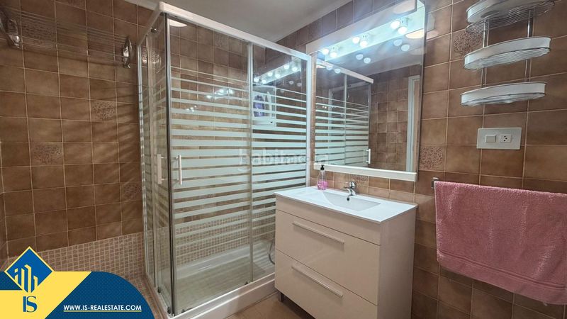 Foto 8a959835-c4e2-4305-8470-6526656eb1db. Àtic a Zona Playa de los Locos Torrevieja