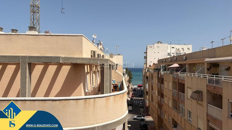 Foto f1780d3d-d9f8-4451-8a47-54ebcf7d2b9e. Àtic a Zona Playa de los Locos Torrevieja