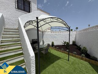 Casa a Zona Carrefour - Urbanizaciones. Bungalow reformado con terraza, en la provincia de alicante, en