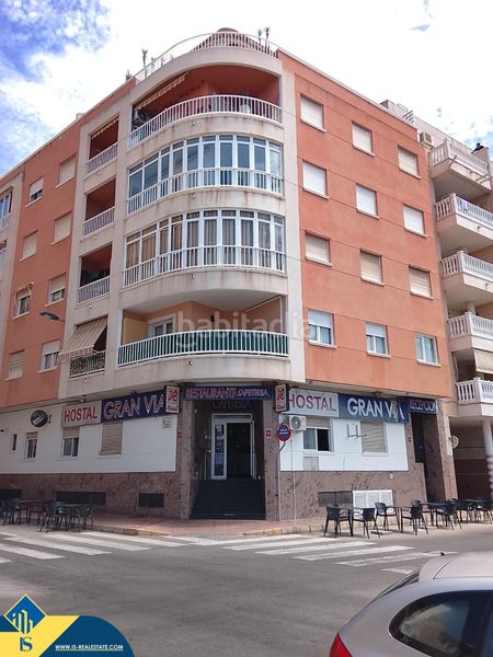 Foto 3d920920-3e33-412a-88e7-9b86cdd2b909. Pis a Antonio Machado Torrevieja