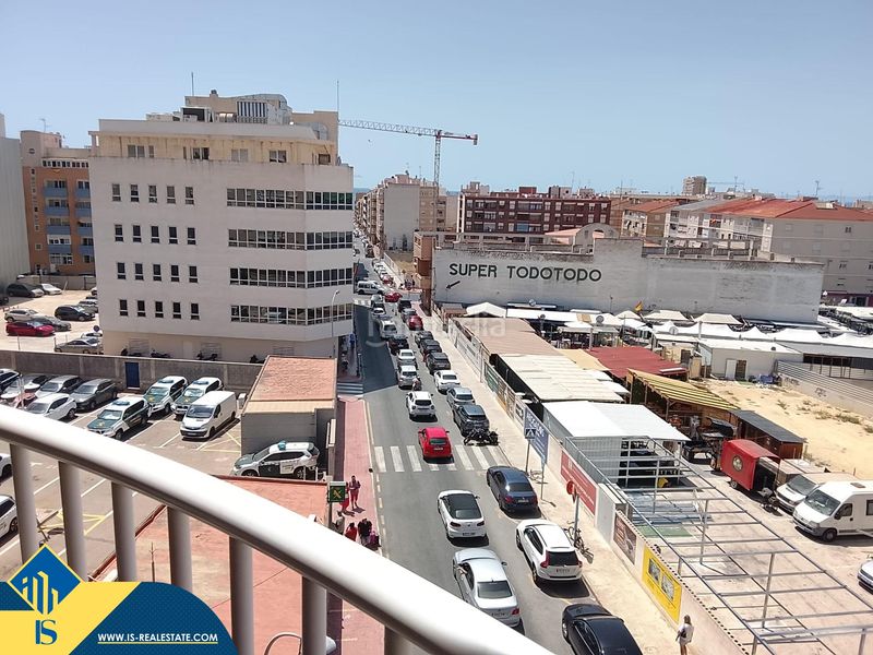 Foto a5ab8f0e-d24c-48be-adc4-6e5ce7785cb8. Pis a Antonio Machado Torrevieja