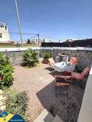 Casa a Zona Carrefour - Urbanizaciones. Bungalow reformado con piscina comunitaria, en la provincia de a