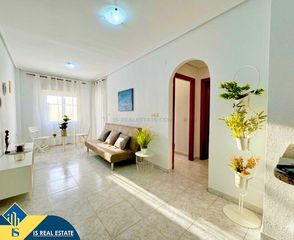 Apartment in Centro - Muelle Pesquero. Apartamento con terraza en la provincia de alicante, en torrevie