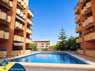 Pis a Las Piscinas Naturales. Apartamento con piscina comunitaria, en la provincia de alicante