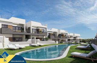 Haus in San Miguel de Salinas. Casas con piscina comunitaria en construcción en orihuela costa,
