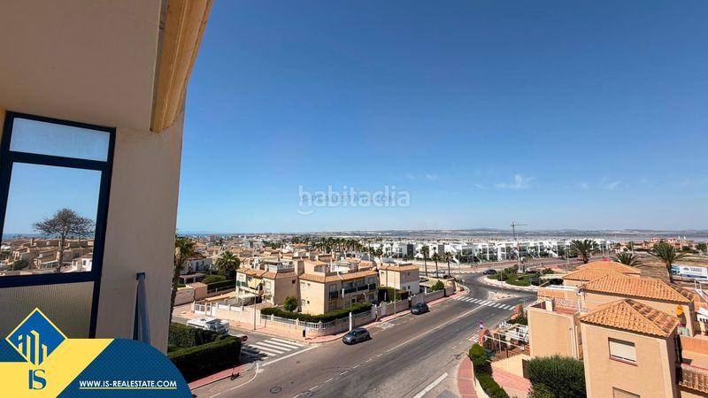 Foto 2262d904-9e29-40a0-b692-f79f6eac714e. Pis amb piscina a Aguas Nuevas Torrevieja