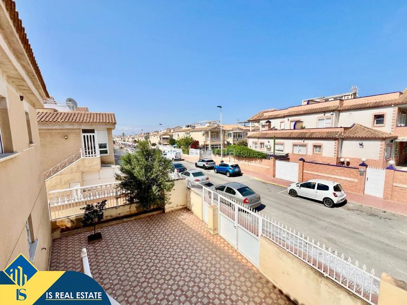 Foto 1f27f67b-3c6b-4ad9-872c-55fcff9adf57. Casa amb calefacció aparcament piscina a El Molino Torrevieja