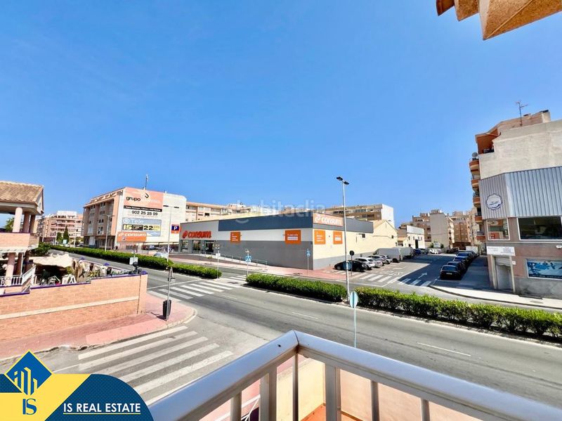 Foto 7ac14e4f-aad4-4eba-b36d-becd64eb363a. Casa amb calefacció aparcament piscina a El Molino Torrevieja