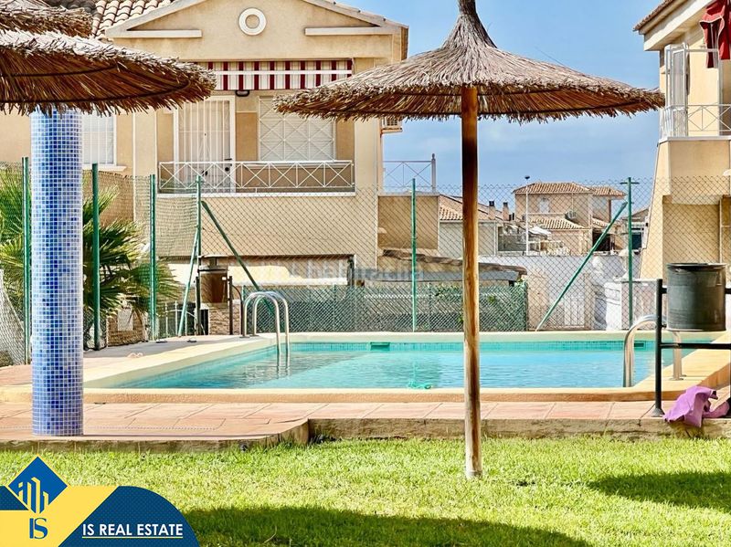 Foto b46fb701-f910-42d6-b7eb-2344e5abf311. Casa amb calefacció aparcament piscina a El Molino Torrevieja