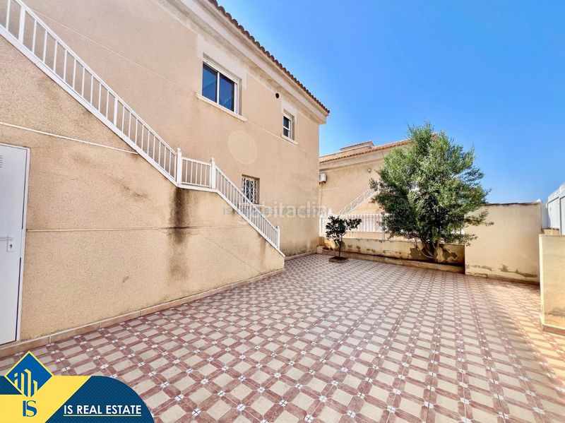Foto c7e7dbc1-a3dc-4159-a03f-f6ec94ada78c. Casa amb calefacció aparcament piscina a El Molino Torrevieja