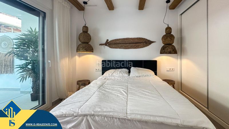 Foto a93695a1-26ed-4a7d-8b2a-41b1a4c81a49. Pis amb piscina a Playa Flamenca Orihuela