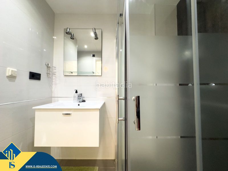 Foto c6ded654-d5e8-4bb6-a2a6-c3cc8764532d. Casa amb piscina a La Zenia Orihuela