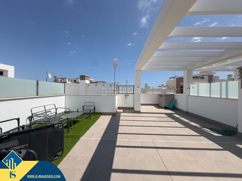 Foto d8bfeb75-5b9d-460b-a449-59cde736a76f. Casa amb piscina a La Zenia Orihuela