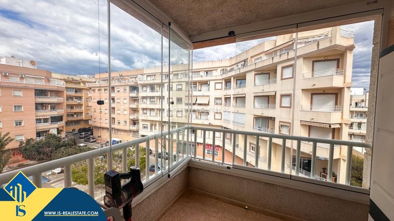 Foto e4a4bf95-f7b9-4dd8-85cd-ecb991a05dd8. Pis amb piscina a El Molino Torrevieja