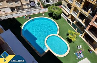 Àtic a Torreblanca. Ático con piscina comunitaria, en la provincia de alicante, en l