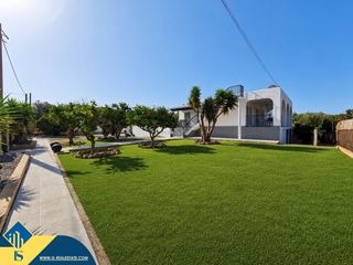 Xalet a Sant Antoni de Portmany. Villa con terraza, islas baleares, ibiza. 5 habitaciones | 347 m