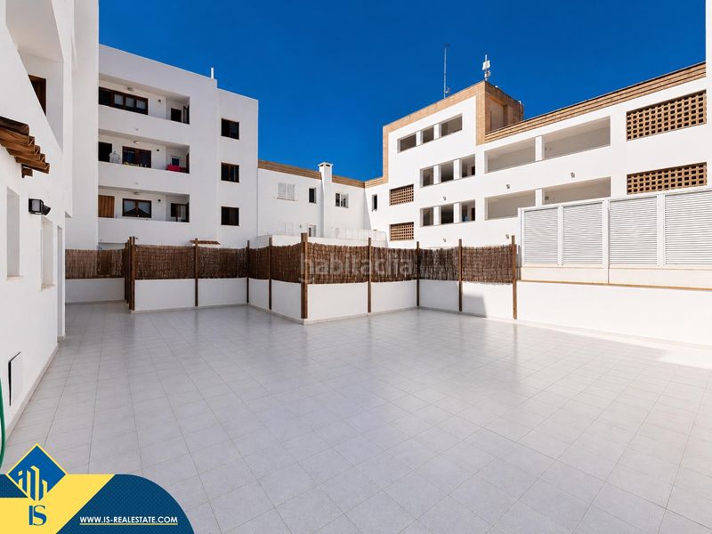Foto a09fe4f3-8a6d-40a6-89a1-389e24c11b50. Pis amb piscina a Santa Eulària des riu Santa Eulària