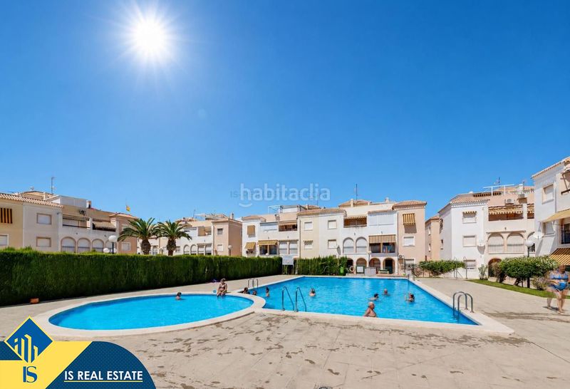 Foto 4272c917-8ffb-42ca-8b85-c814324a7765. Casa amb calefacció piscina a La Veleta Torrevieja
