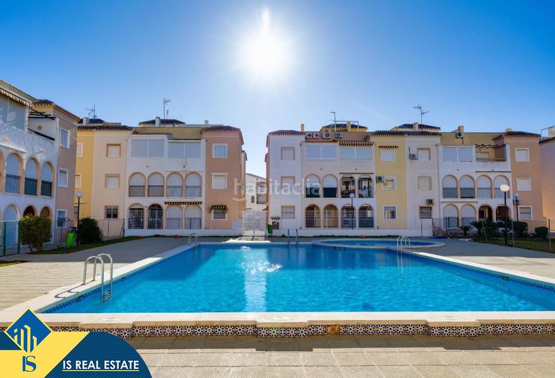 Foto 4f120d83-4abb-4181-b823-4da6c4085ae7. Casa amb calefacció piscina a La Veleta Torrevieja