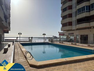 Pis a El Acequión. Apartamento reformado con piscina comunitaria, en la provincia d