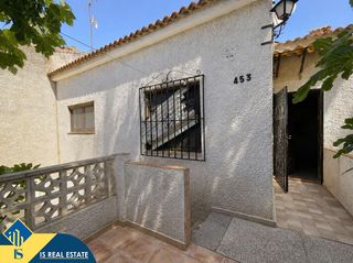 Casa en Zona Carrefour - Urbanizaciones. Bungalow con terraza, en la provincia de alicante, en la ciudad