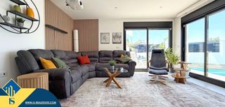 Xalet a San Pedro del Pinatar. Villa con piscina privada, en la provincia de alicante, en orihu