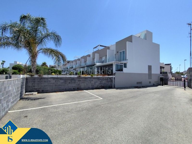 Foto 492dc483-f983-4e30-8a96-1412c71583d0. Casa amb piscina a Parque Acuático - Sector 25 Torrevieja