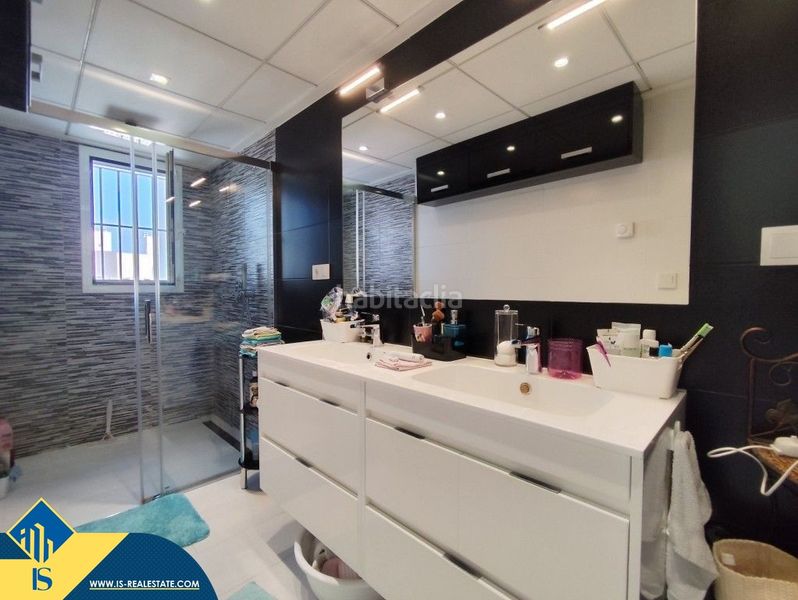 Foto d1a7eb8d-b7e3-4316-9265-7dfdf8e4f48b. Casa amb piscina a Parque Acuático - Sector 25 Torrevieja
