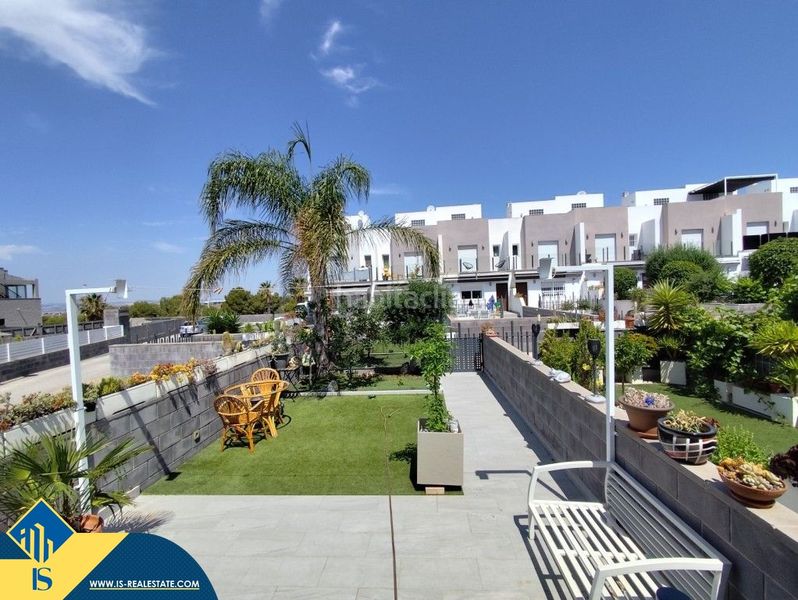 Foto e3cf0e77-0cd0-4e83-8bf9-349b41a7f4e9. Casa amb piscina a Parque Acuático - Sector 25 Torrevieja