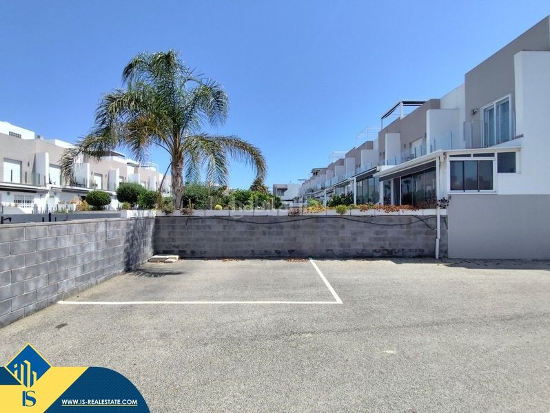 Foto f4189fb1-1a40-4c1d-957d-fb074efd1d5d. Casa amb piscina a Parque Acuático - Sector 25 Torrevieja