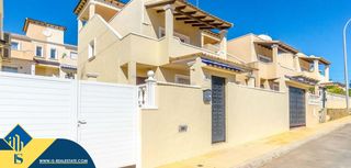 Casa a San Miguel de Salinas. Casa con piscina comunitaria, en la provincia de alicante, en la