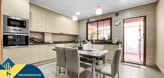 Casa en Los Balcones-Los Altos. Casa con piscina comunitaria, en la provincia de alicante, en la
