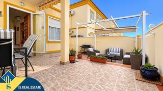 Casa a La Florida. Bungalow con piscina comunitaria, en la provincia de alicante, e