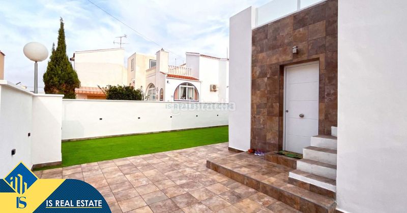 Foto 3d8782fd-30de-4f34-b6d7-96db7a497d9b. Casa amb calefacció a La Florida Orihuela