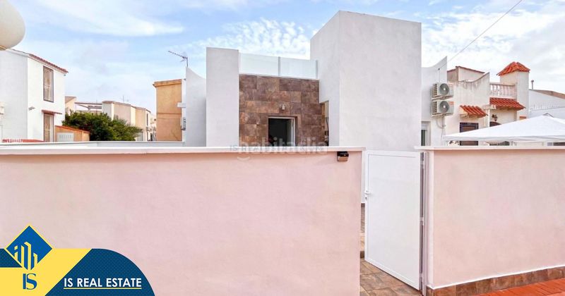 Foto a90c87bf-ab27-43ec-8189-8b0a181f5272. Casa amb calefacció a La Florida Orihuela