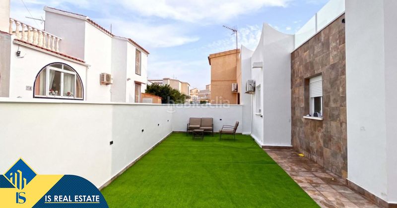 Foto efffd16e-82e4-4c3e-9aae-252b5a5036f6. Casa amb calefacció a La Florida Orihuela